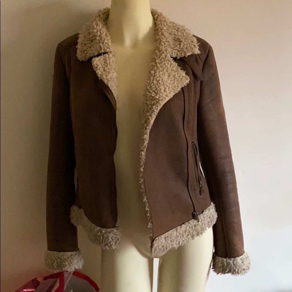 [SOLD]🥺H&M warm fur combo jacket. - Picture 6 of 6